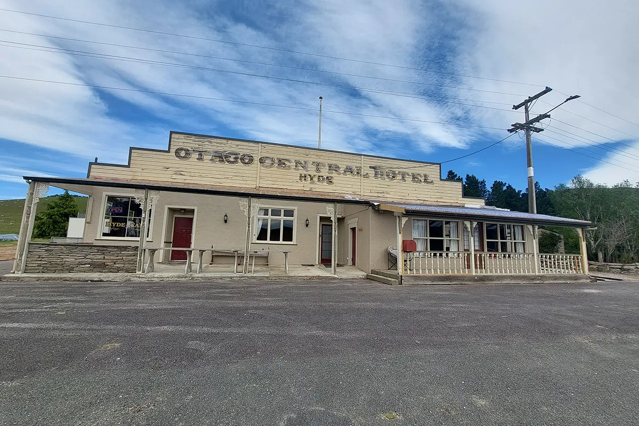Otago Central Hotel, 9079 Eton Road, Hyde