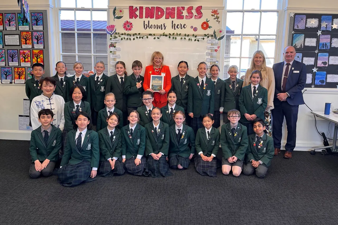 Mayor heads largest Dunedin delegation to Shanghai