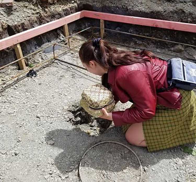 Laying the mauri stone