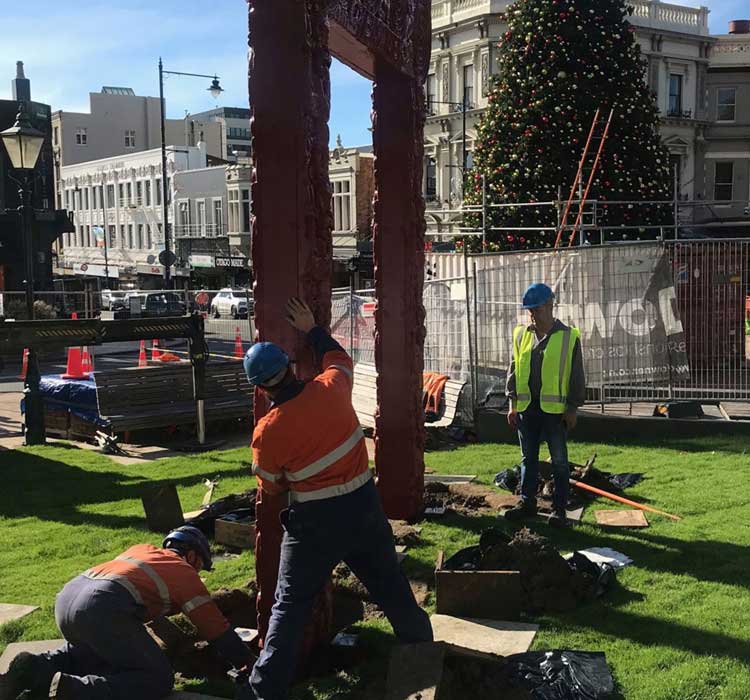 Ko te Tūhono - unloading