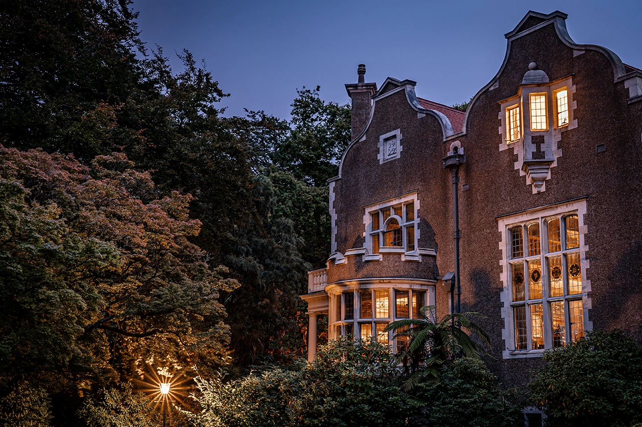 Olveston at night